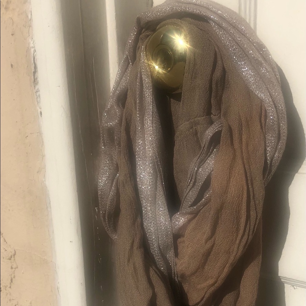 Women’s Color-Blocked Infinity Scarf